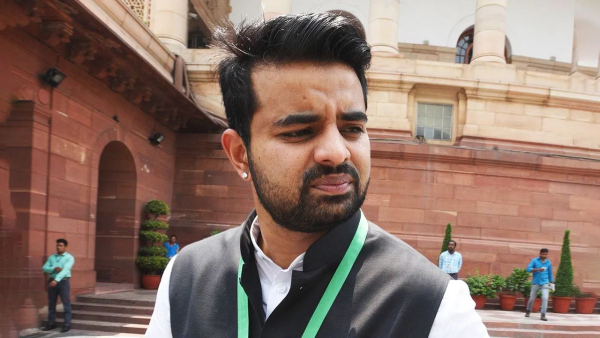 ಪ್ರಜ್ವಲ್ ರೇವಣ್ಣ ವಿರುದ್ಧ ಆಕ್ರೋಶ