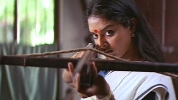 Kannezhuthi Pottum Thottu