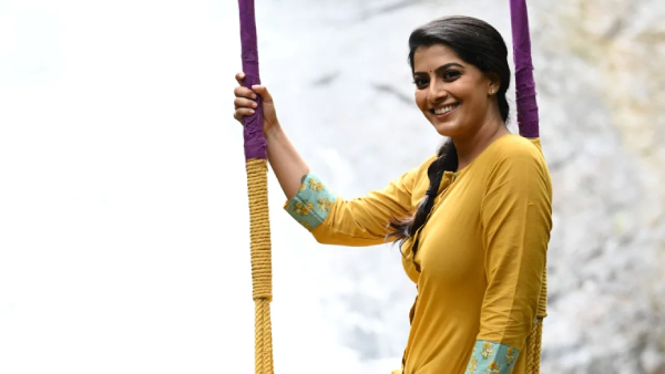 வரலக்ஷ்மி சரத்குமார் - வயது 39