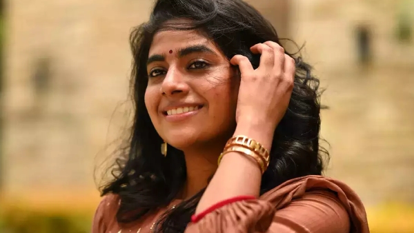 நிமிஷா சஜயன்