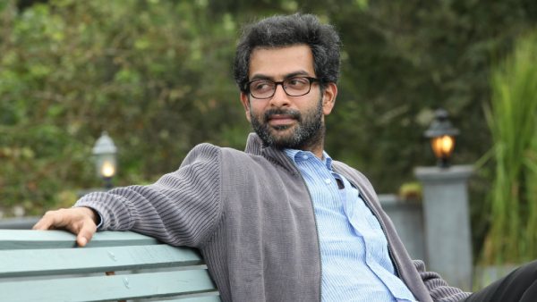 Ravi Tharakan in Ayalum Njanum Thammil