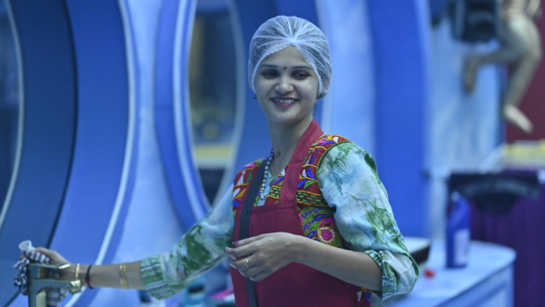  ಗಂಡಸಾದ್ರೆ ನನ್ನ ಎದುರಿಗೆ ಮಾತಾಡು