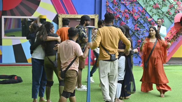 ಲಾಯರ್ ಜಗದೀಶ್ & ರಂಜಿತ್ ಹೊರಗೆ