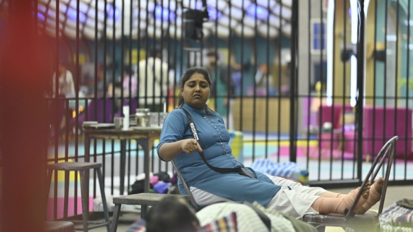  ನೀನ್ ಯಾವಳೇ ನಂಗೆ ಹೇಳೋಕೆ?