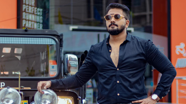 ಎಲ್ಲಿಯವರು ಮತ್ತು ವಯಸ್ಸೆಷ್ಟು?