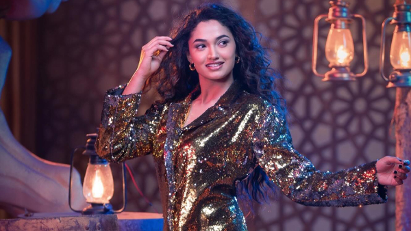 ವಯಸ್ಸು & ಮಾಡೆಲಿಂಗ್ 