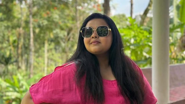 ಗಾಯನ & ರಂಗಭೂಮಿ ಕಲಾವಿದೆ