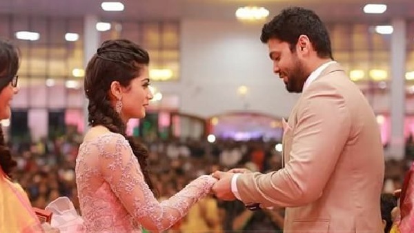 2018 में तोड़ी सगाई 