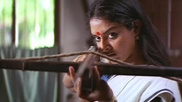 Kannezhuthi Pottum Thottu