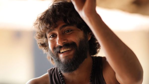 Swathanthram Ardharathriyil