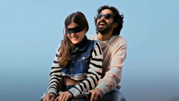 Aankhon Ki Gustaakhiyan