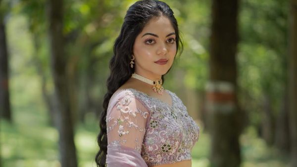 Elegant Lehenga Styles With Minimalist Detailing