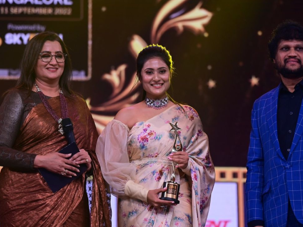 ಅಮೃತಾ ಅಯ್ಯಂಗಾರ್