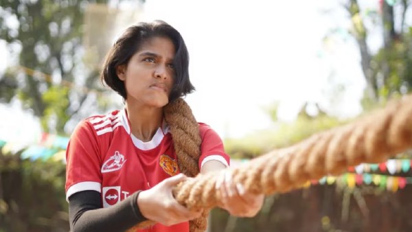 Sarah Thomas in Mike