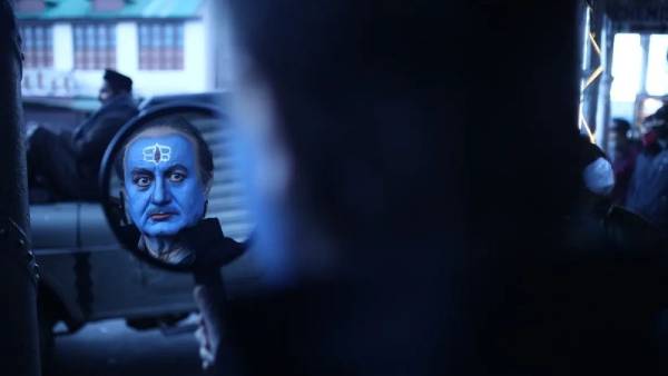 अनुपम खेर