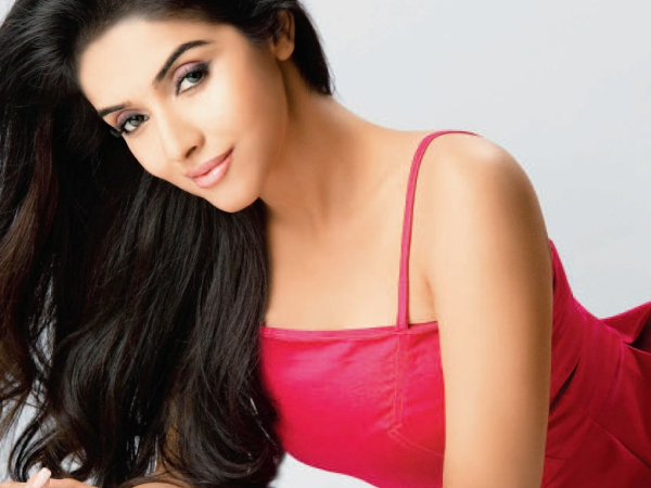 ఆసిన్ తొట్టుంకళ్