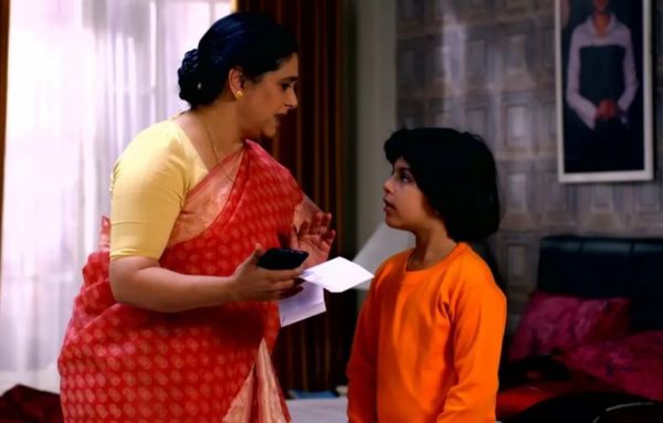 Bhanupriya Bhooter Hotel Story 