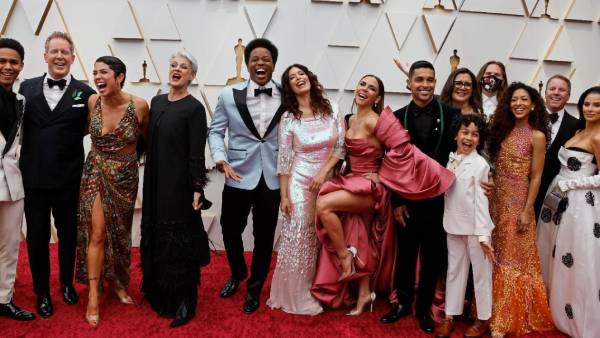 एनकैंटो - बेस्ट एनिमेटेड फीचर फिल्म