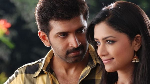 Thadaiyara Thaakka (2012)