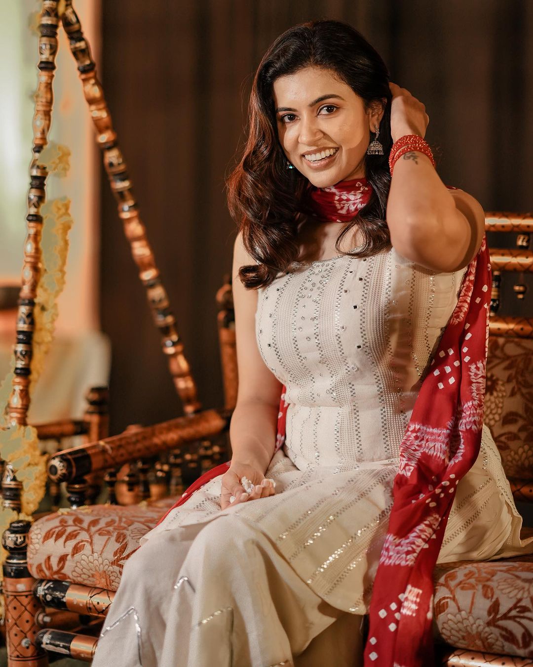Pristine White Kurti With Silver Embroidery