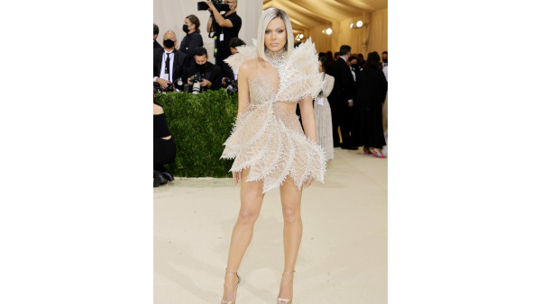 Hailee Steinfeld in Iris van Herpen and Jimmy Choo shoes