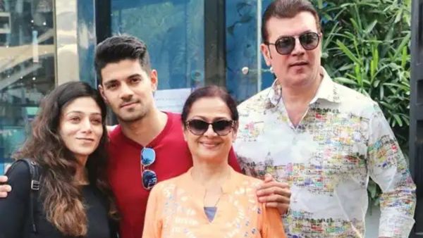 Zarina Wahab And Aditya Pancholi 