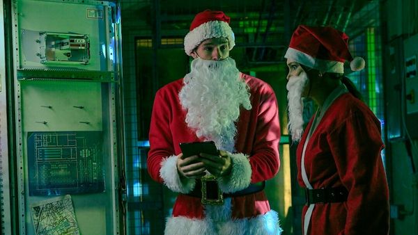 Jingle Bell Heist Plot Overview 