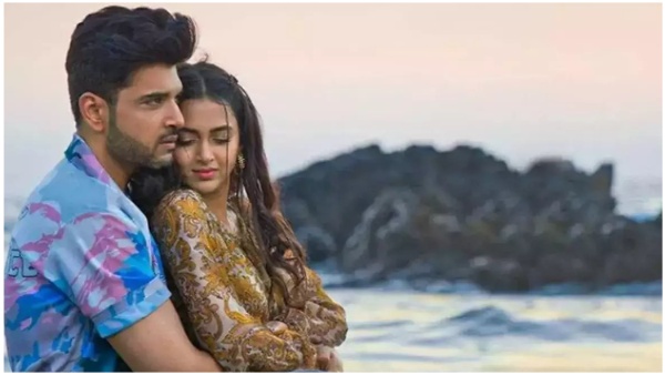 Karan Kundra- Tejasvi Prakash