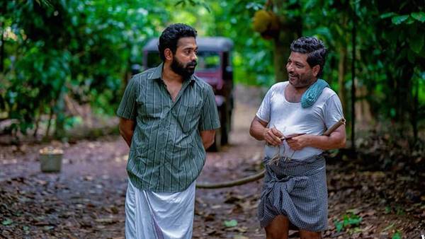 കെട്ട്യോളാണ് എന്റെ മാലാഖ