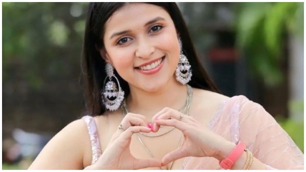 मन्नारा चोपड़ा