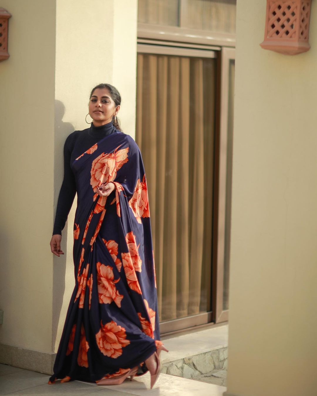 Graceful in Floral Print Saree