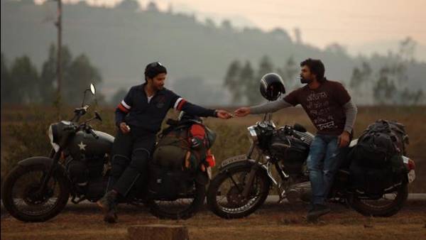 നീലാകാശം പച്ചക്കടൽ ചുവന്ന ഭൂമി