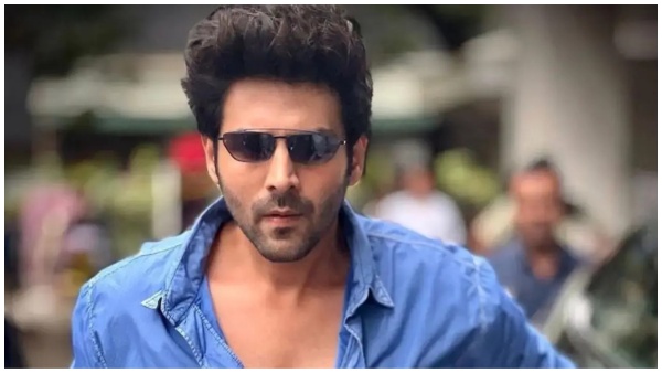 बॉलीवुड एक्टर कार्तिक आर्य़न की नेटबर्थ