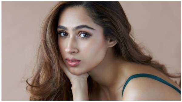 पशमीना रोशन