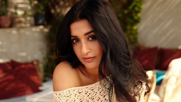 Queen Elizabeth Box-office Prediction 