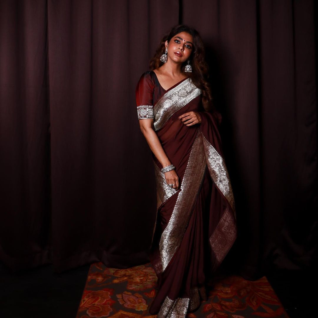 Effortlessly Elegant In Traditional Sarees