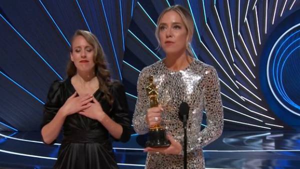 सियान हेडर - बेस्ट अडाप्टेड स्क्रीनप्ले - CODA