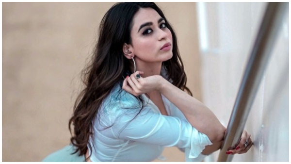 सौंदर्या शर्मा