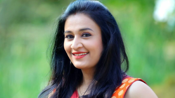 ರೇಖಾ(ಸ್ಪರ್ಶ)