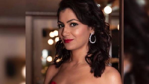 स्रिति झा