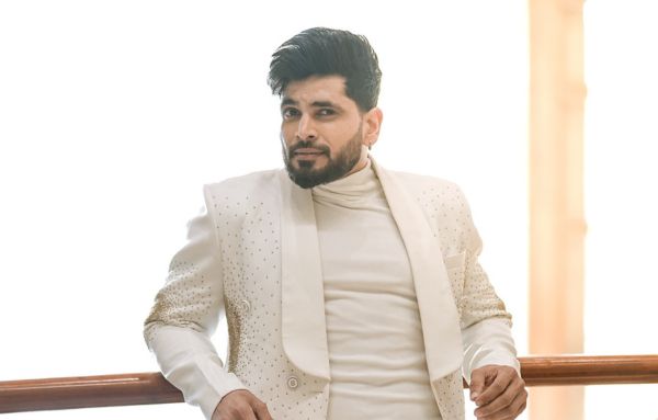 Shiv Thakare Networth 