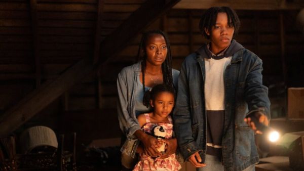 The Woman in the Yard Cast & Performances