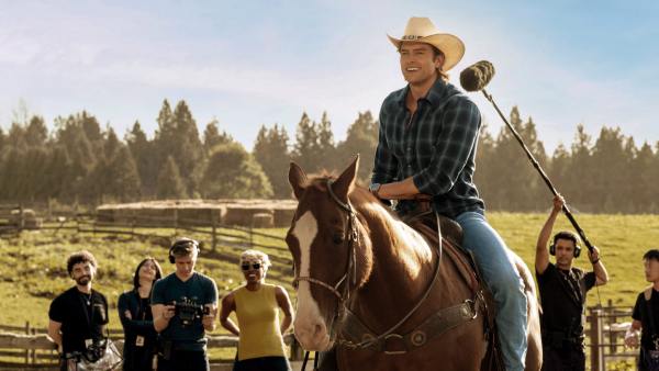 Why Should You Watch The Wrong Paris