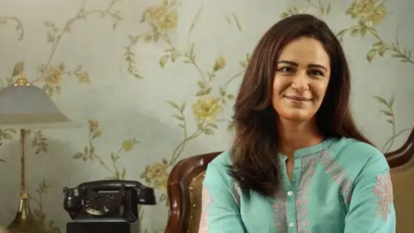 Thode Door Thode Paas Story Line 