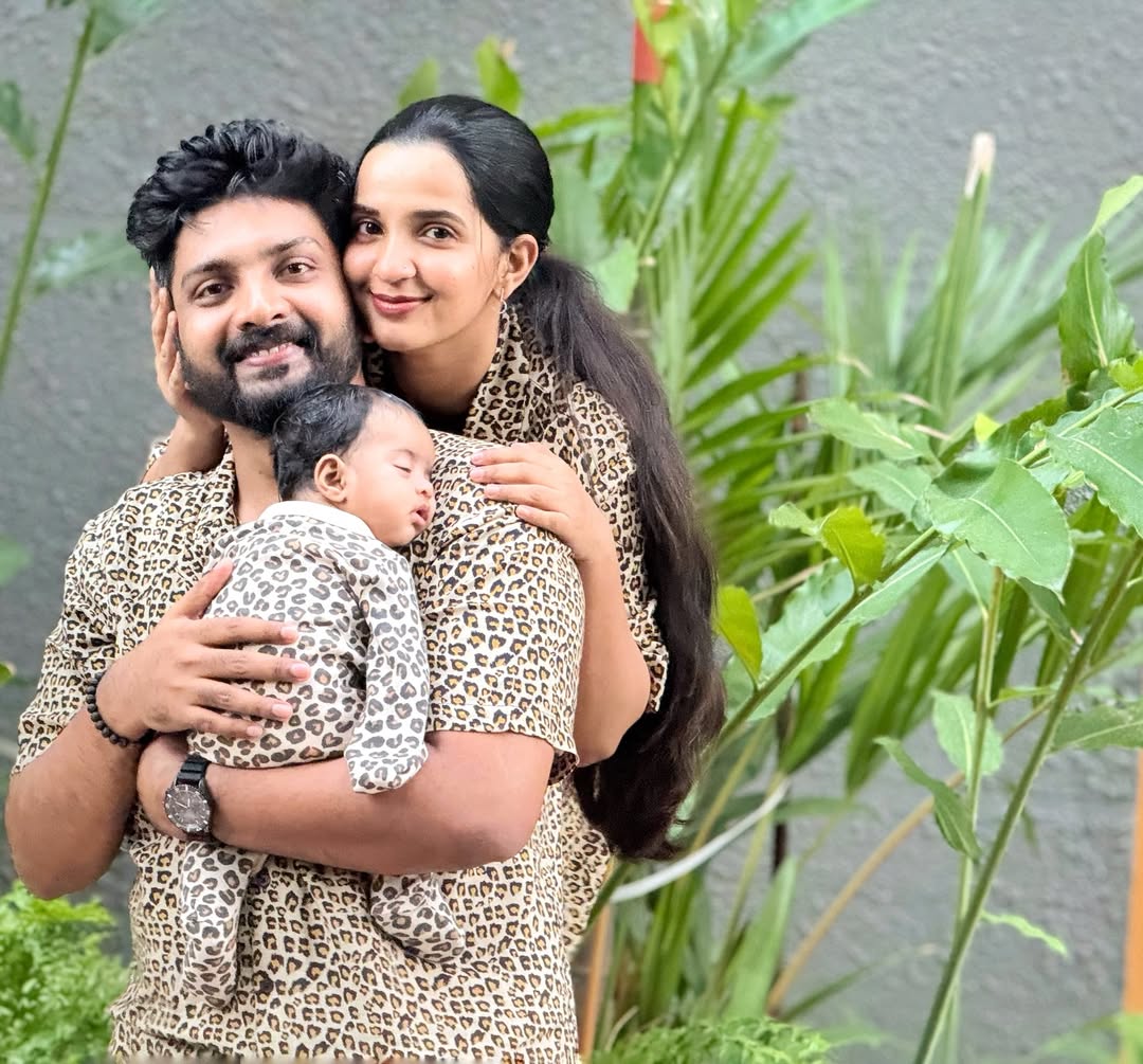 Malavika Krishnadas & Thejus