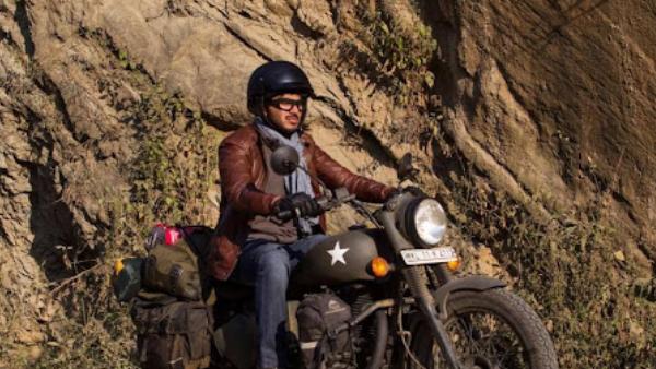 Neelakasham Pachakadal Chuvanna Bhoomi