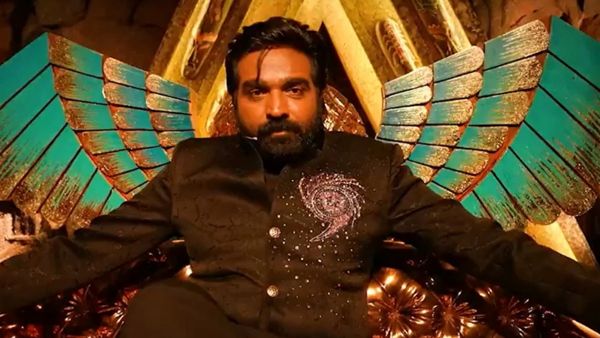 Ugly Fight Between Kamurudin and Tushar