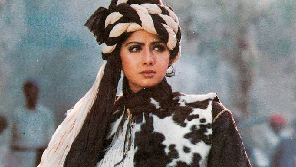 अमिताभ ने भेजा गुलाबों से भरा ट्रक 