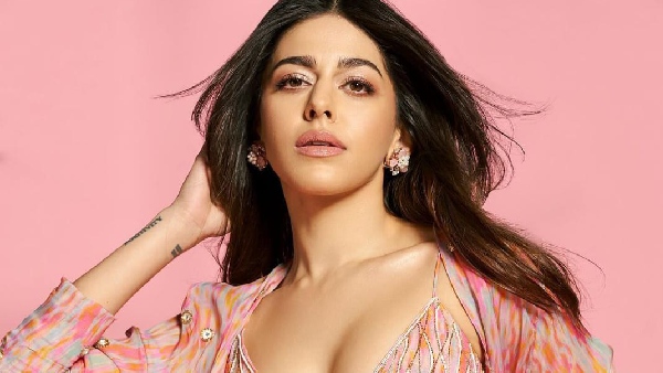 अलाया फर्नीचरवाला