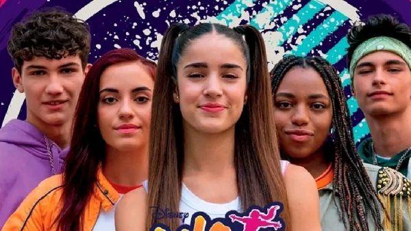 आयला एंड द मिररर्स